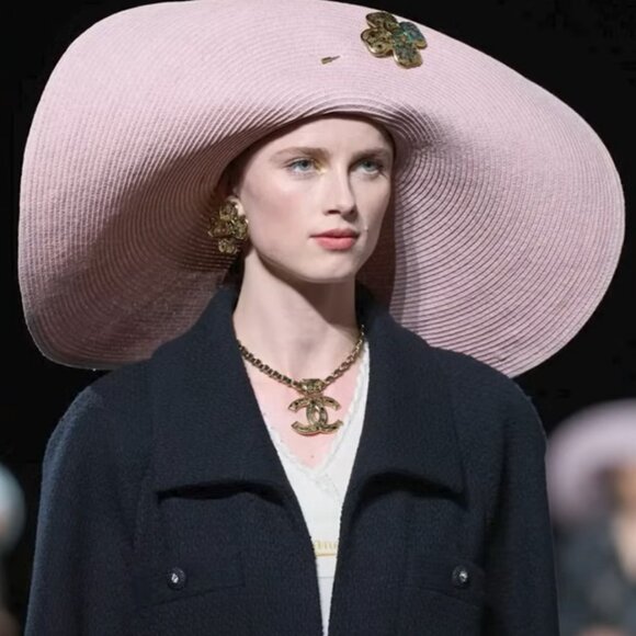 Large Pink Floppy Hat Adjustable O/S - Picture 1 of 9